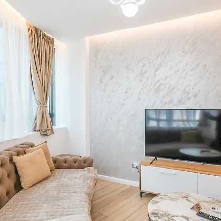 Premium Apartment In The Center 티라나 외부 사진