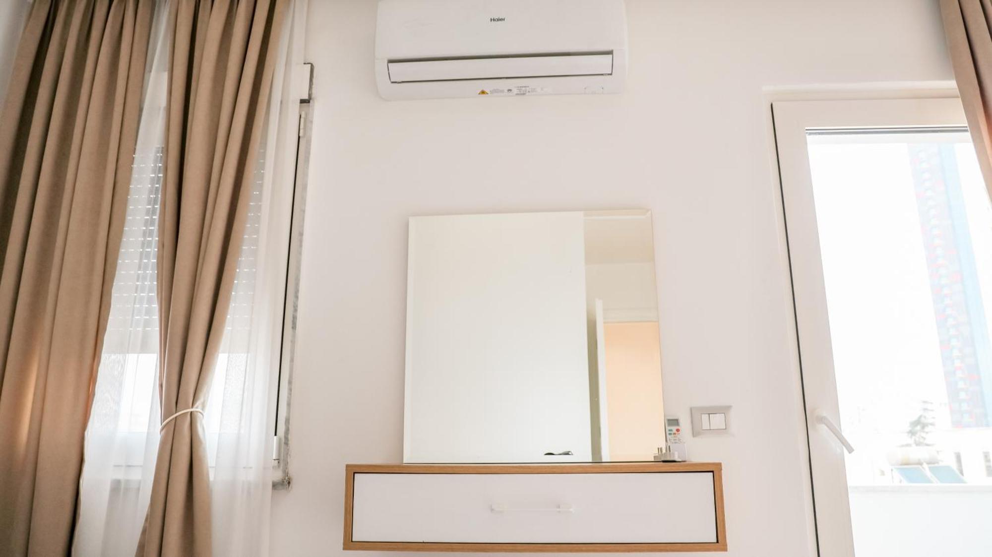 Premium Apartment In The Center 티라나 외부 사진
