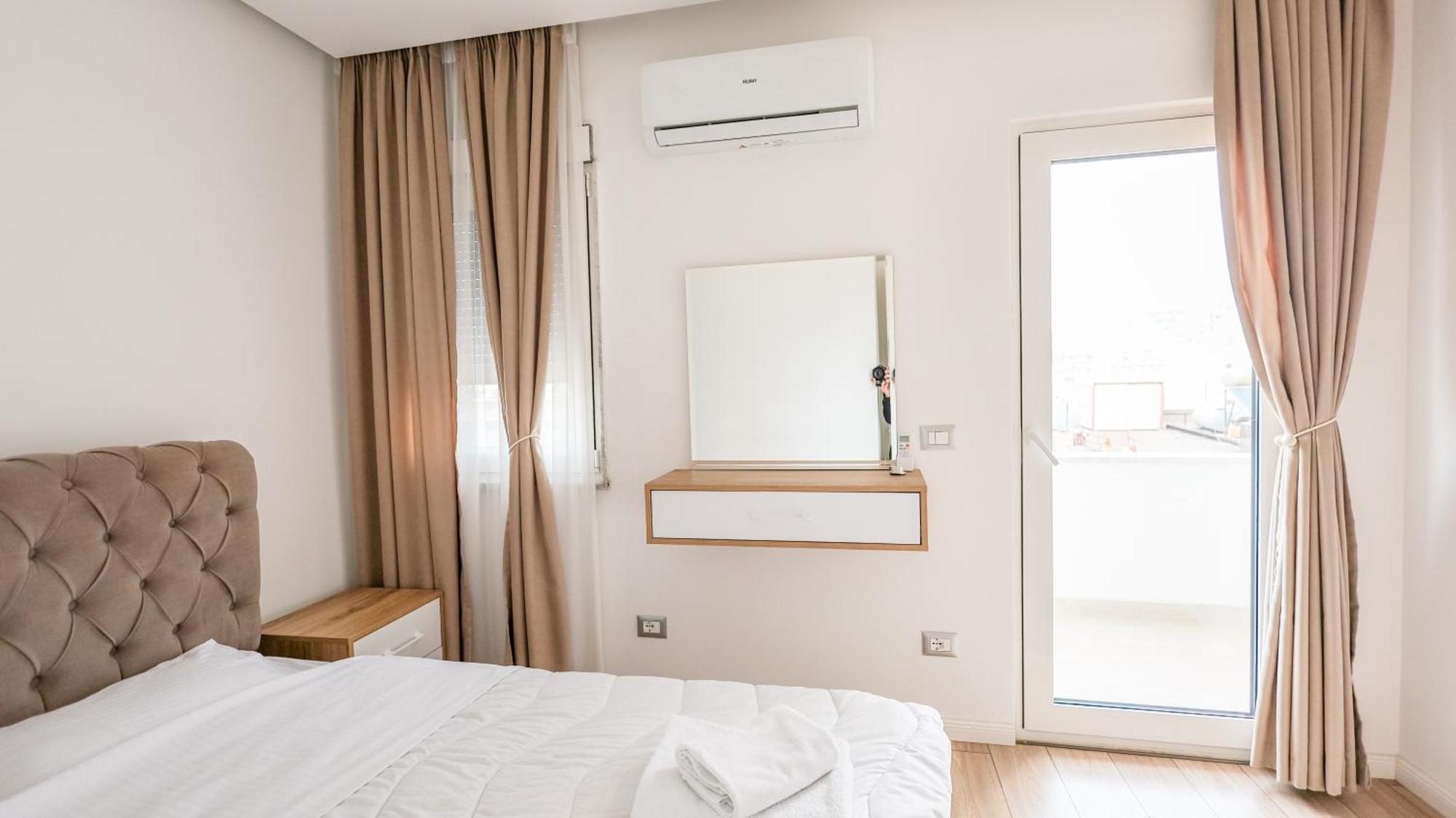 Premium Apartment In The Center 티라나 외부 사진